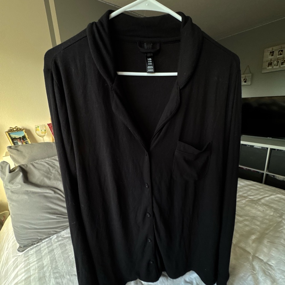 SKIMS Black Soft Lounge Rib Button-Up Pajama Top Long Sleeve
